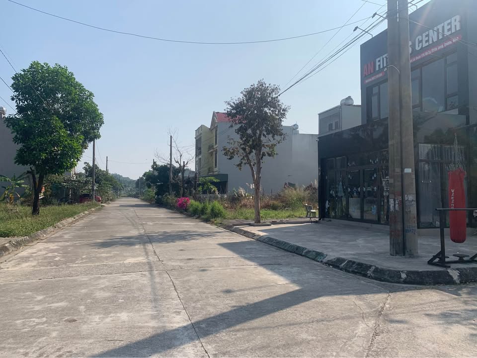 Đất lô chính chủ tại lữ đoàn 170 Hà Tu 75m² giá 3 tỷ - Vị trí đắc địa gần biển!