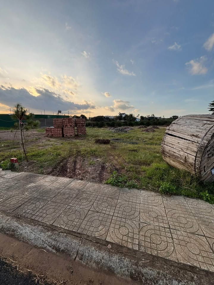 Đất nền xã Đức Trọng, Lâm Đồng, 100m², giá chỉ từ 2,1 tỷ - Cơ hội đầu tư hấp dẫn!