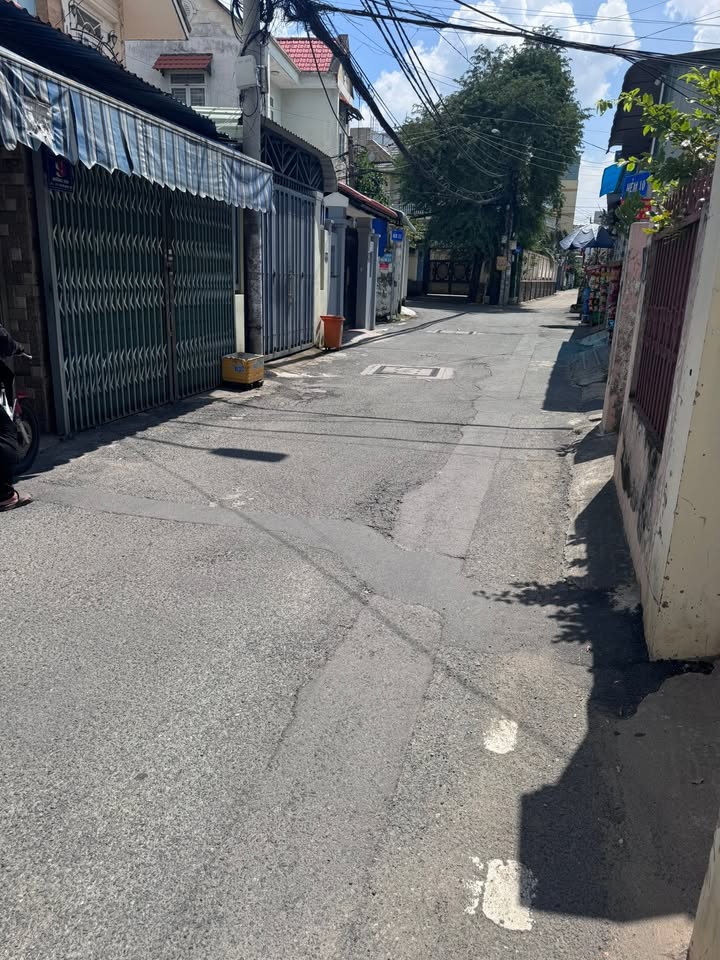 Bán nhà mặt tiền đường 359, Phước Long B, quận 9, 94m² giá 8 tỷ - Tiềm năng đầu tư lớn!