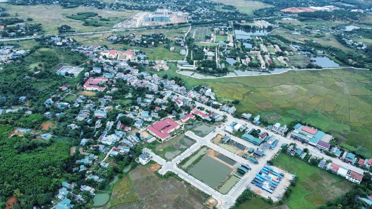 Đất liền kề Quốc Lộ 2, Tuyên Quang 200m² - Vị trí kinh doanh đắt giá!