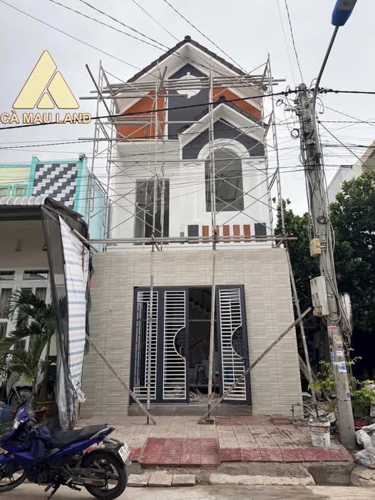 Nhà 2 tầng Đường Nguyễn Cư Trinh, Cà Mau 92.5m² giá 2.55 tỷ - Tiện nghi đầy đủ, chính chủ!