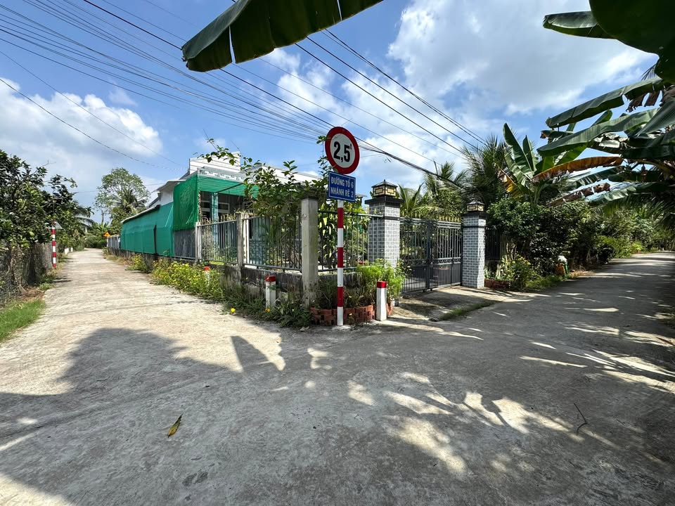 Đất nền ấp 5, phường Đạo Thạnh, 1350m² giá 3.2 tỷ - Chính chủ bán gấp!