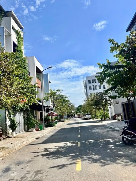 Lô đất đường Hòa Phú 31, Liên Chiểu, Đà Nẵng 95m² giá 7.1 tỷ - Đối diện công viên thoáng mát!