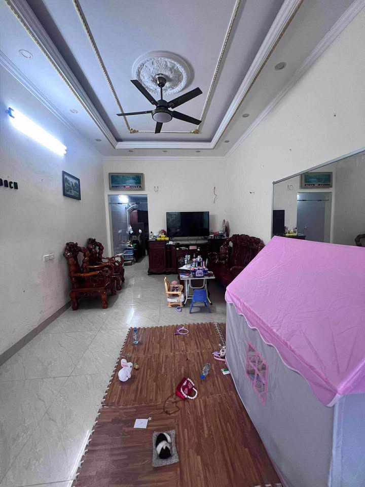 Nhà 2,5 tầng tại ngõ Tô Hiến Thành, Nam Định 52m² giá 1,65 tỷ - Sẵn sàng vào ở!