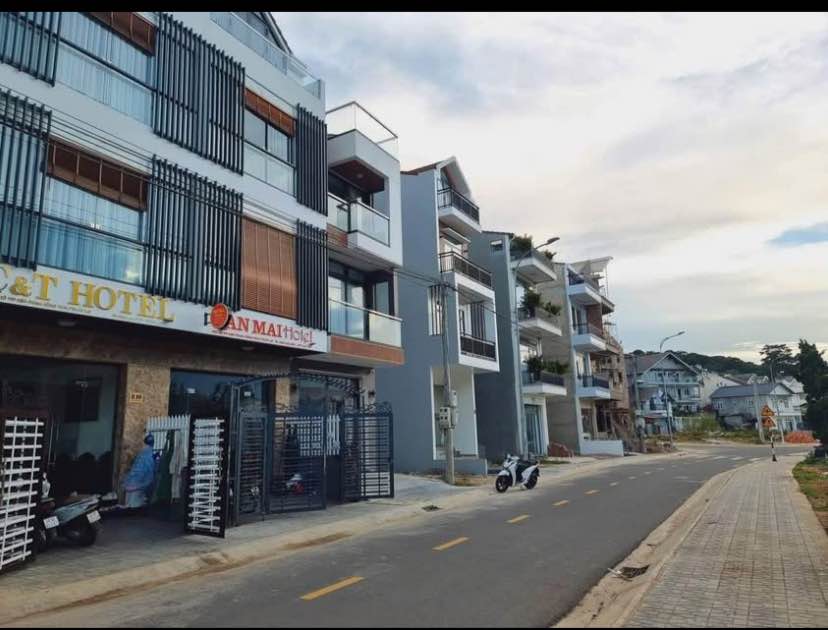 Đất nền Đà Lạt 90m² giá 10.5 tỷ - Mặt tiền đường Phạm Hồng Thái thoáng đẹp