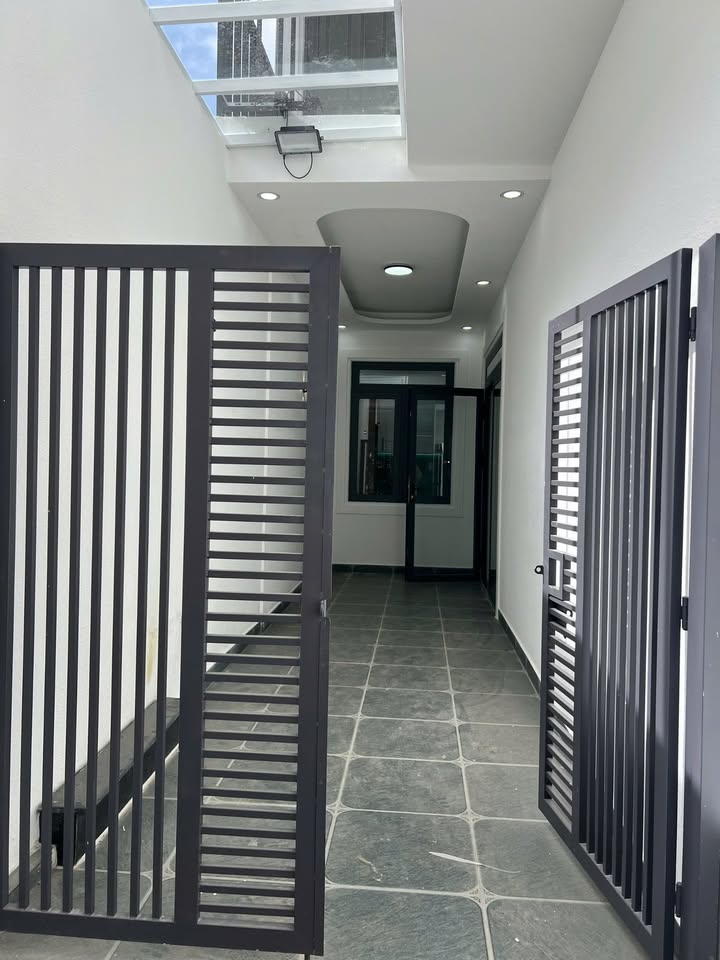 Nhà đẹp thông thiên tại Phường Xuân Hương, Đà Lạt 150m² chỉ 3.2 tỷ - Sẵn sàng vào ở!