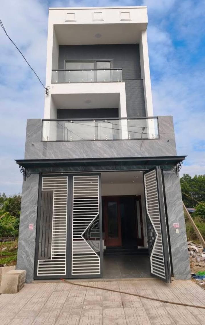 Nhà 3 Tầng Tái Định Cư Ao Dạ Dày, Quang Trung 100m² giá 5 tỷ - Đầy đủ nội thất sang trọng!