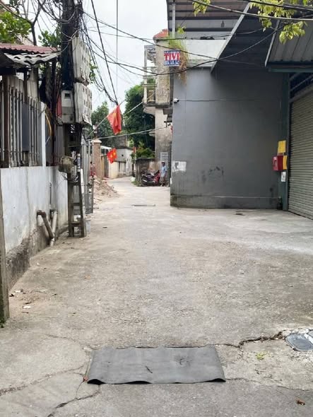 Đất thổ cư Việt Hưng Long Biên 31m² giá 3 tỷ - Đất vuông vắn, phong thủy tốt!