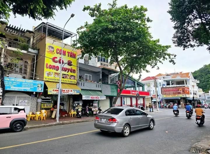 Bán nhà mặt tiền Nguyễn Trường Tộ, Vũng Tàu 75m² giá 12.8 tỷ - Vị trí đắc địa gần biển!