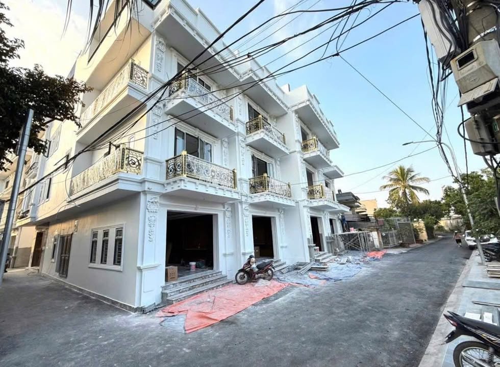 Nhà phố Quán Toan 62m² giá 2.4 tỷ - Đẹp nhức nách, chính chủ bán!