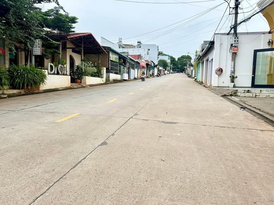 Bán gấp FrontHouse 2 mặt tiền Đầu Y Nuê 286.22m² giá 9.5 tỷ - Vị trí kinh doanh đắc địa!