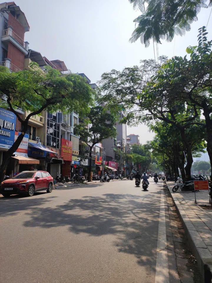 Bán nhà mặt phố Kim Ngưu quận Hai Bà Trưng 55m² giá 29.5 tỷ - Kinh doanh sầm uất!