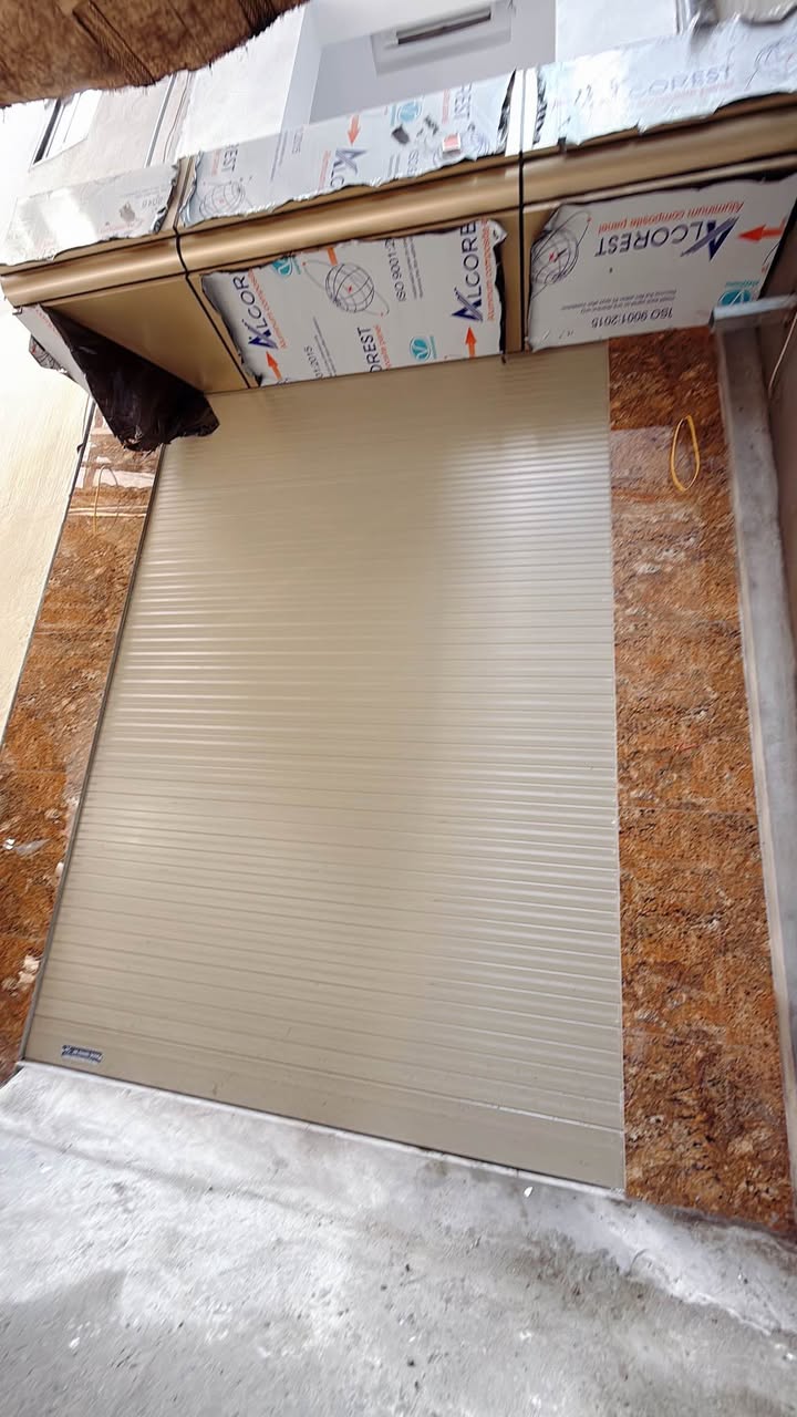 Nhà 4 tầng Định Công 25m² - Kinh doanh sầm uất, full nội thất xịn xò!