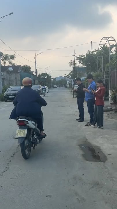 Lô đất chính chủ đường Hoàng Xuân Hãn, 140m² giá 2.3 tỷ - Đầu tư sinh lời ngay!