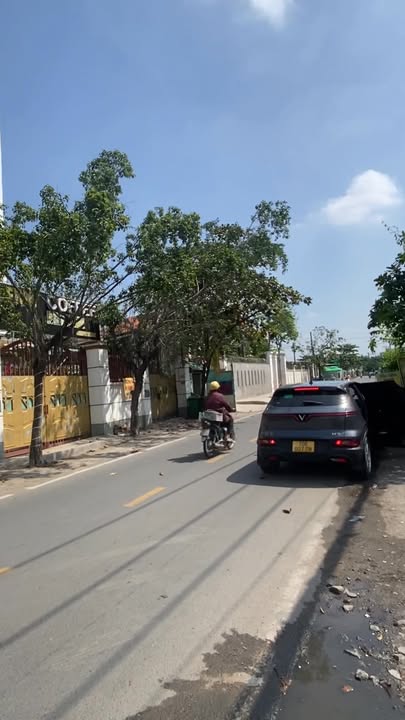 Tòa nhà Bưng Ông Thoàn Quận 9, Diện tích 991m², Giá 65 tỷ - Đầu tư sinh lời cao!