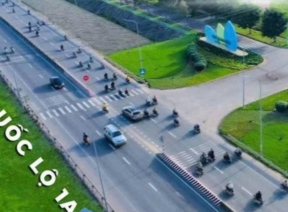 Đất nền Khu Dịch Vụ Hỗn Hợp VSIP Quảng Ngãi 132m² giá 1.1 tỷ - Sổ hồng trao tay!