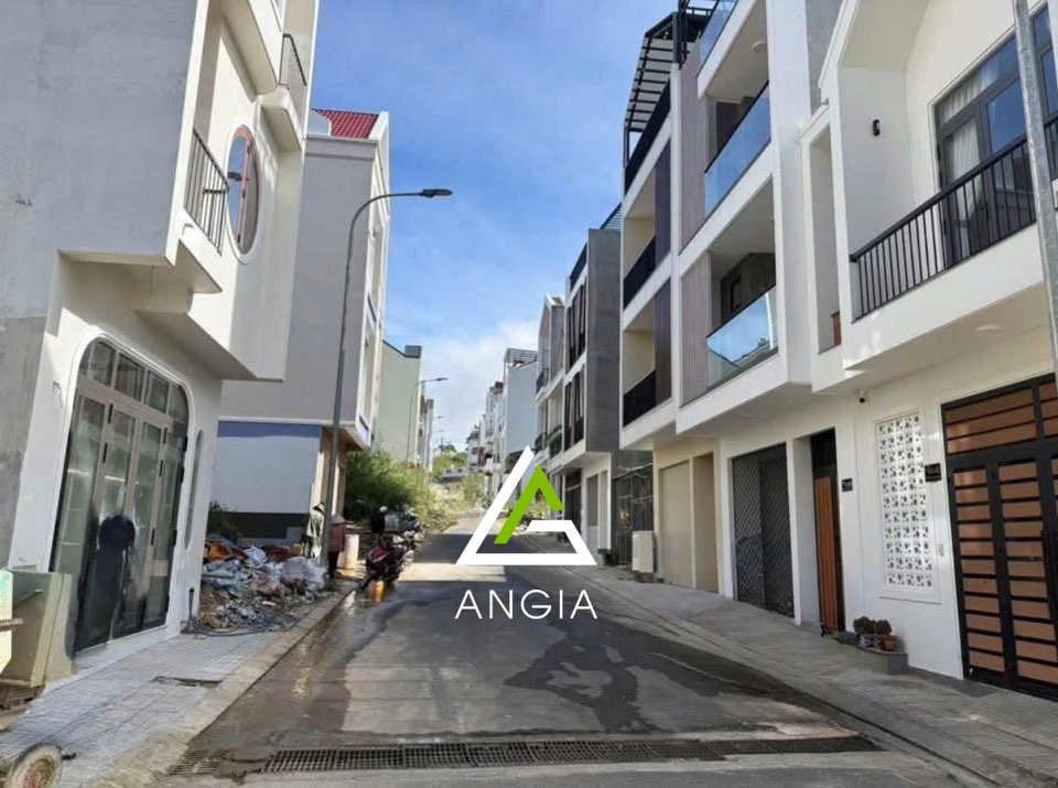 Nhà đẹp 50m² phường Xuân Hương, Đà Lạt - Sổ hồng, giá 7 tỷ, full nội thất!