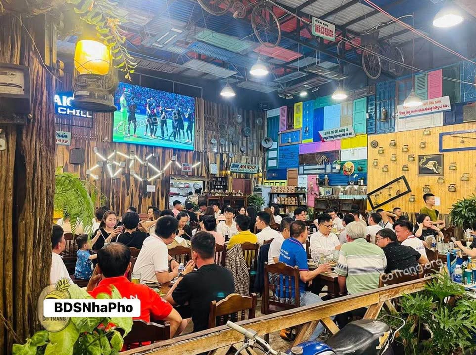 Cho thuê mặt bằng mặt tiền Nguyễn Tất Thành, Đà Nẵng 250m² - Vị trí đắc địa cho kinh doanh