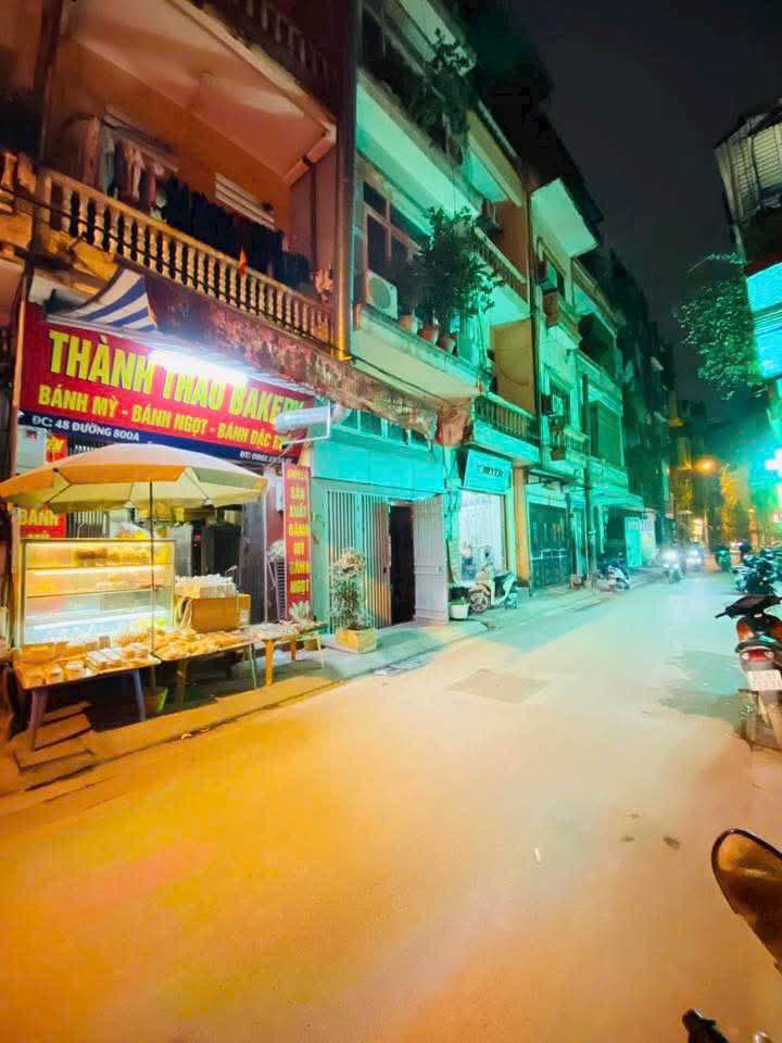 Nhà mặt phố 800A Cầu Giấy 50m² giá 22.8 tỷ - Kinh doanh sầm uất!