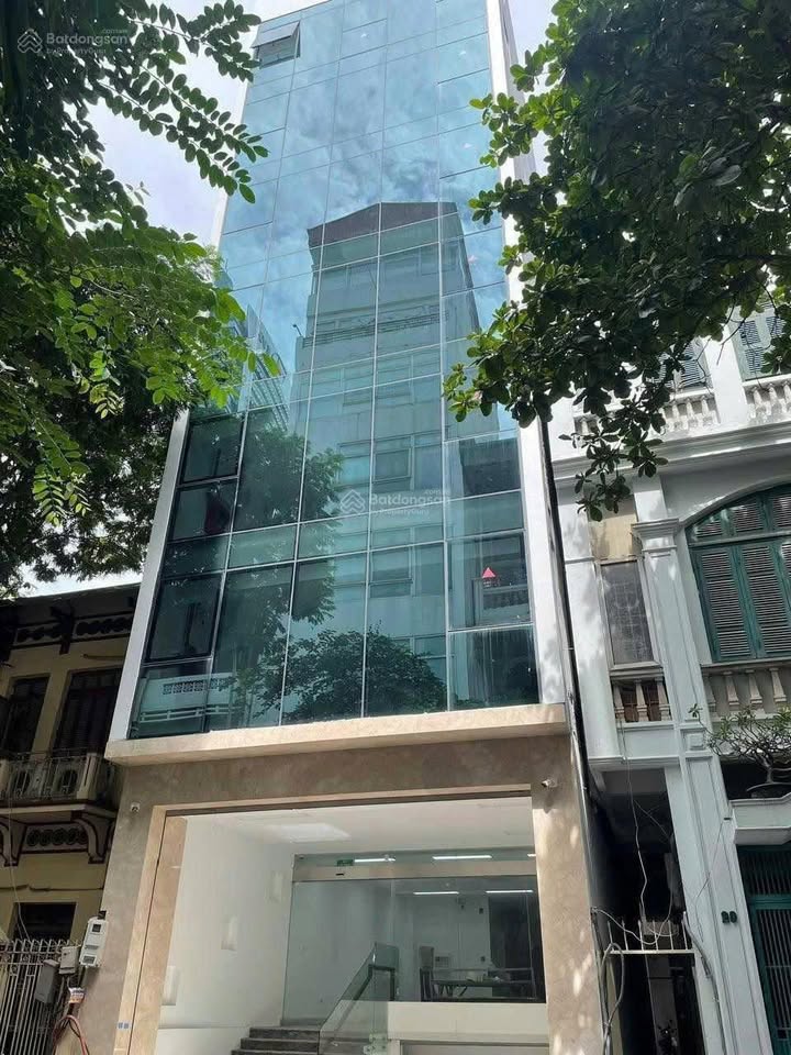 Cho thuê nhà phố Hoàng Ngân, Thanh Xuân, 100m² giá 90 triệu - Không gian lý tưởng cho doanh nghiệp!