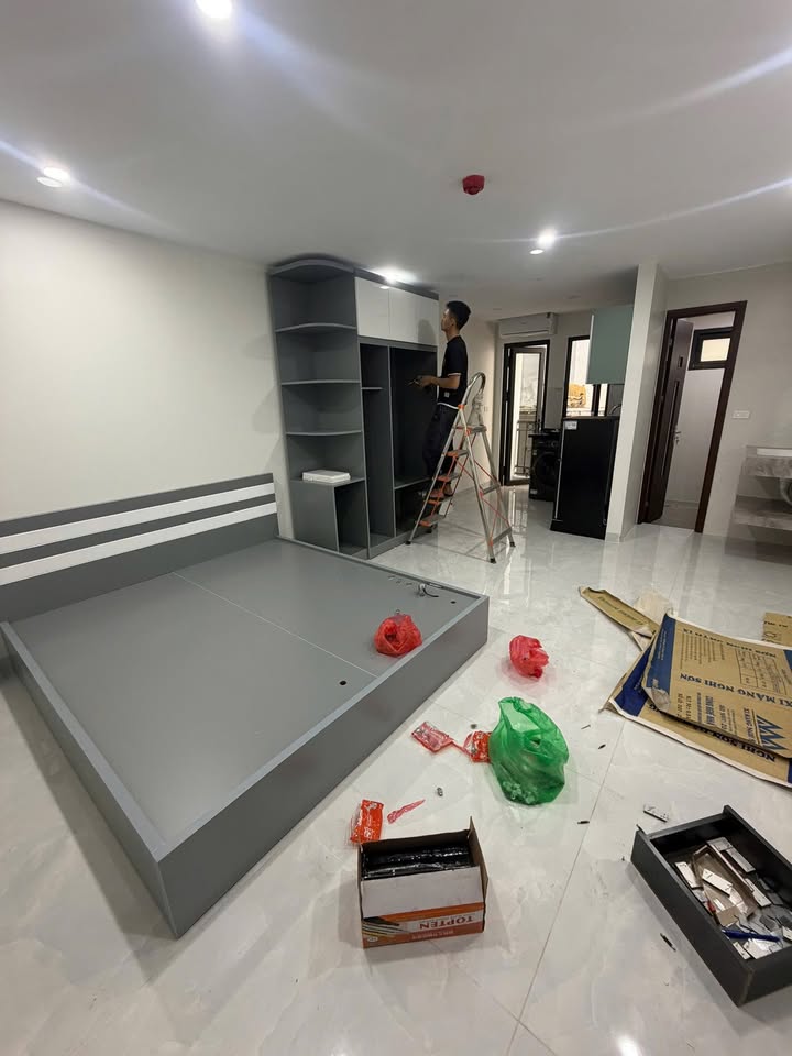 Căn hộ Studio cho thuê tại Đống Đa 100m² - Nội thất đầy đủ, an ninh 24/7!