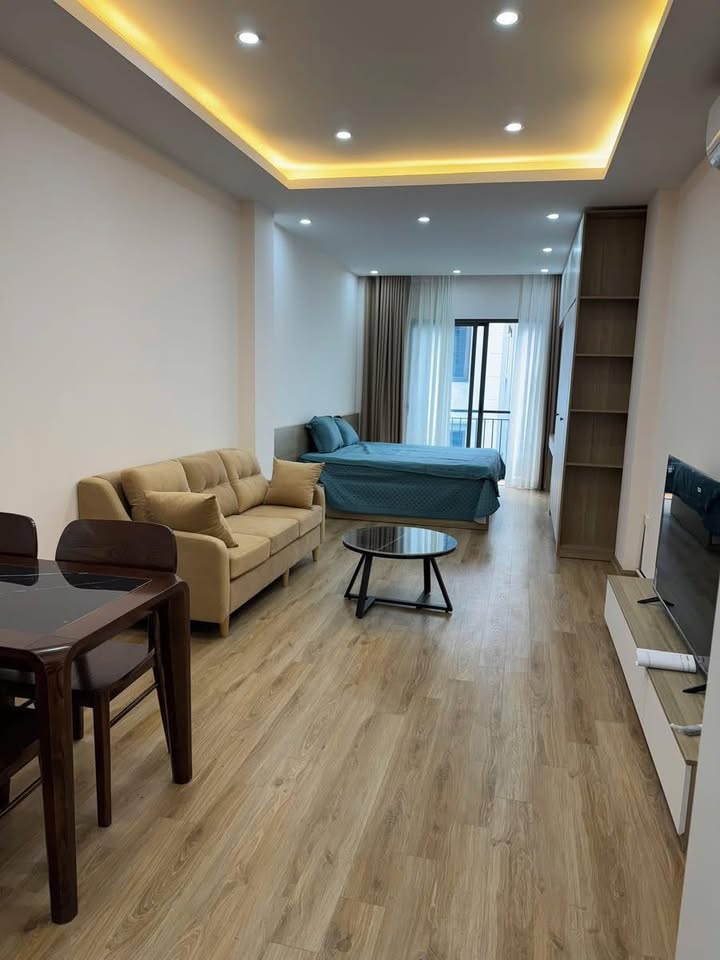 Căn studio cho thuê tại Bồ Đề, Long Biên, giá 8 triệu - Nhà mới, đầy đủ nội thất!