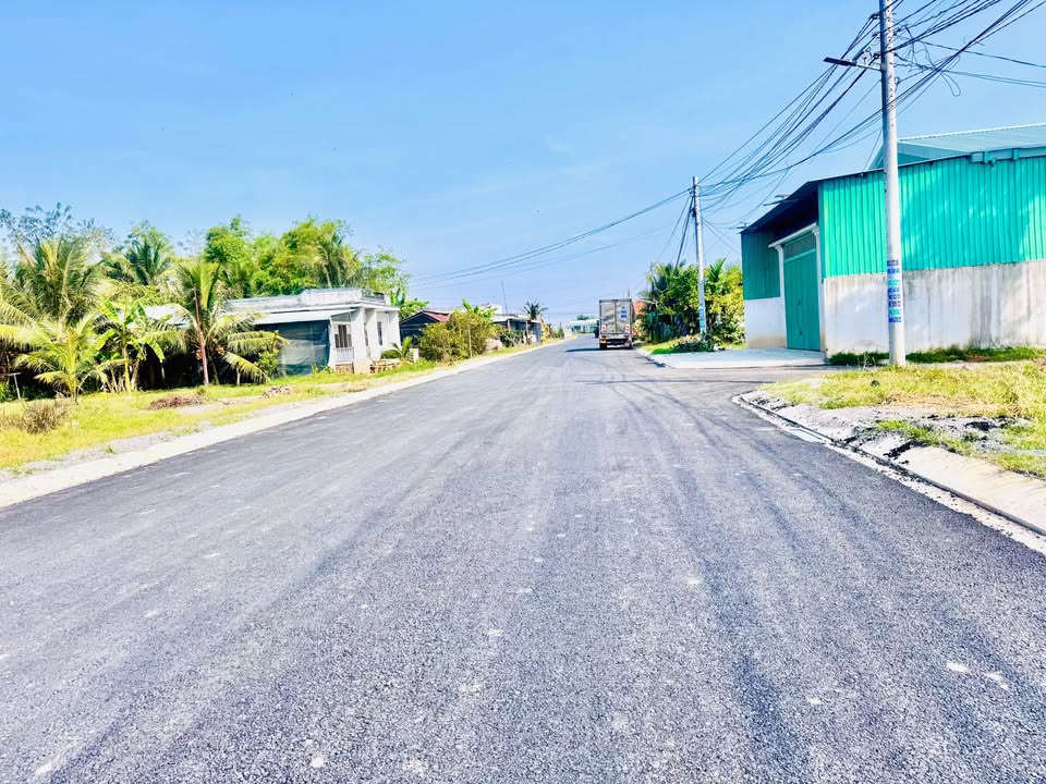 Đất xây nhà vườn Đức Hòa 273m² giá 2.28 tỷ - Mặt tiền nhựa 10m, xe container chạy thoải mái!