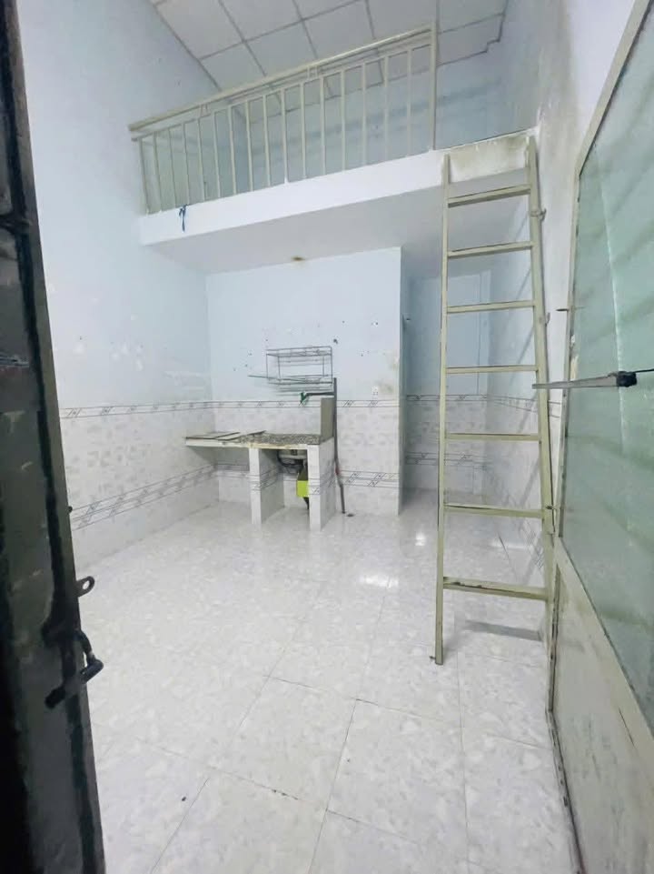 Phòng trọ Tân Chánh Hiệp 17m² giá 2.2 triệu - Giờ giấc tự do, an ninh tốt!