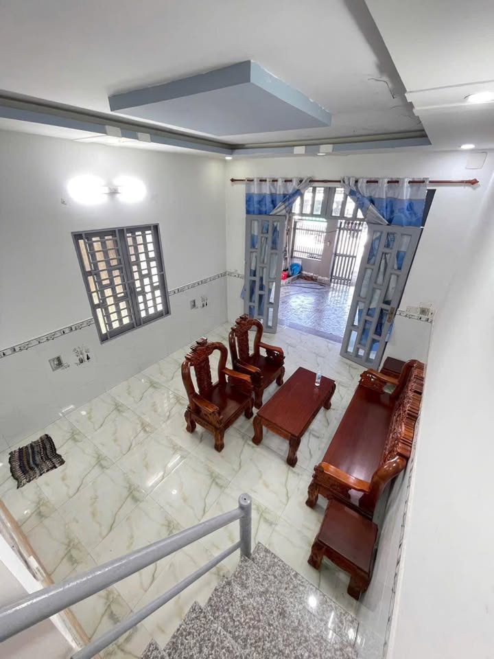 Nhà bán xã Tân Thông Hội, Củ Chi 44m² giá 3.1 tỷ - Dân cư đông đúc, tiện ích đầy đủ!