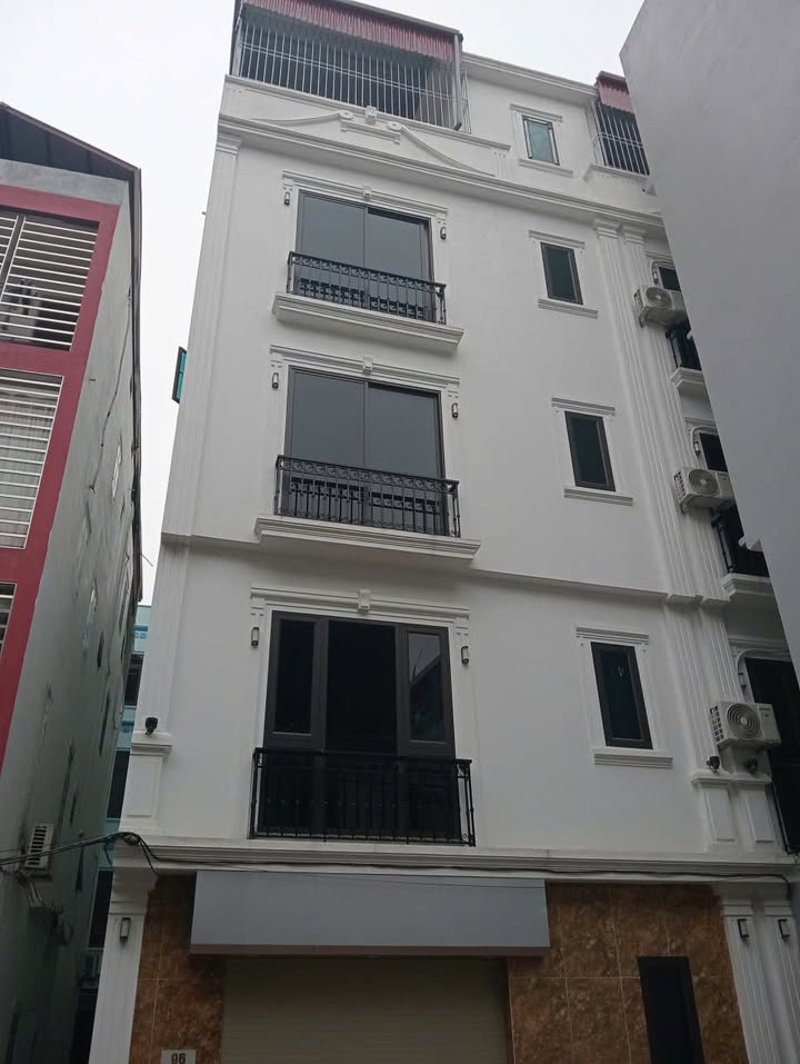 Nhà đất thổ cư Phường Dương Nội 33.2m² giá 9.38 tỷ - Vị trí đẹp, tiện ích đầy đủ!