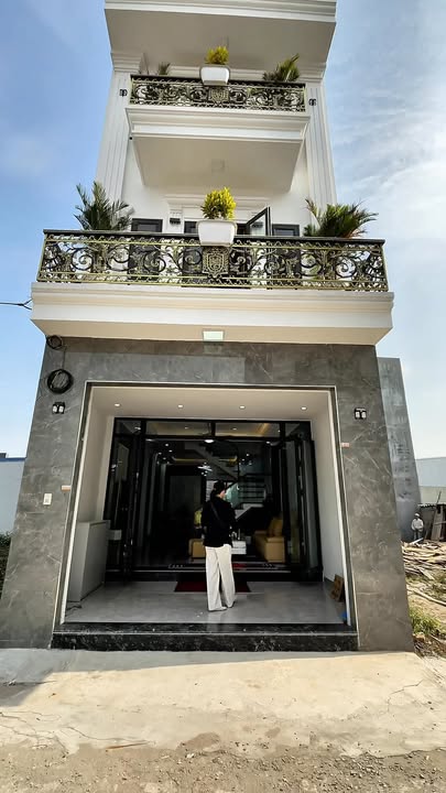 Nhà 3 tầng Quỳnh Hoàng, Nam Sơn 60m² giá 3.x tỷ - Nội thất đầy đủ, chỉ việc vào ở!