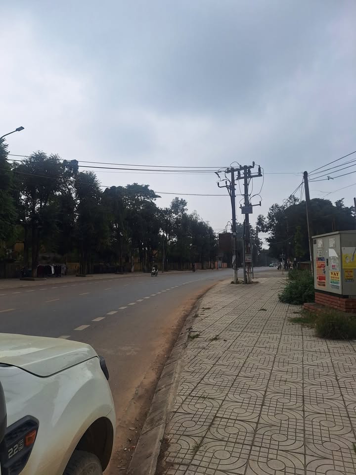 Nhà bán Thôn 6, Quang Trung, Bỉm Sơn 90m² giá 2 tỷ - Kinh doanh sầm uất!