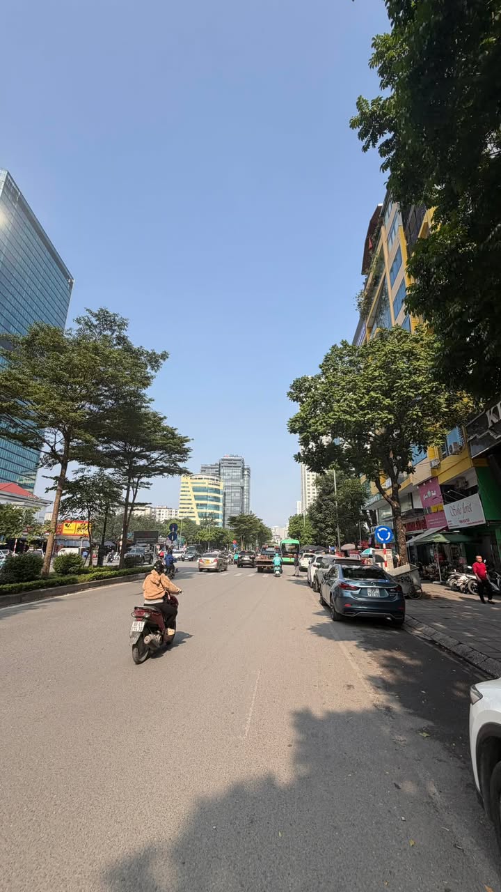 Nhà phân lô Trung Kính - 50m² - Kinh doanh đỉnh cao, ô tô vào tận nơi!