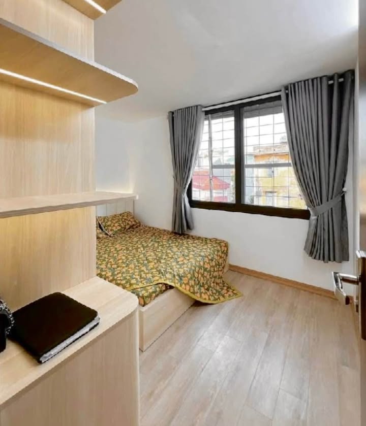 Căn hộ góc Đống Đa 70m² giá 4 tỷ - Nội thất xinh, view phố thoáng đãng!