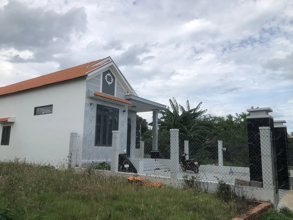 Nhà riêng Ninh Phụng 421m² giá 2 tỷ - Sẵn sàng dọn vào ở ngay!