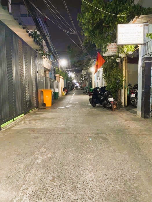 Nhà 2 Lầu Hẻm Xe Hơi Tại Trần Xuân Soạn, Quận 7 - Chỉ 6 Tỷ