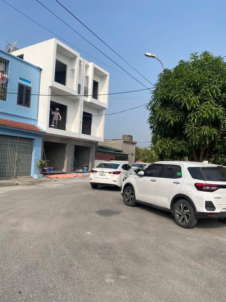 Nhà 3 tầng Tiền Phong 40m² giá 2 tỷ - Thiết kế hiện đại và thoáng sáng!