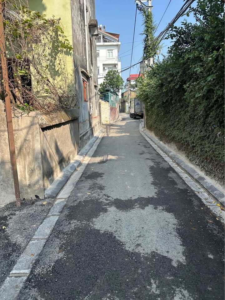 Đất nền Nam Hồng 70m² giá 4 tỷ - Sổ đỏ chính chủ, xây ngay!