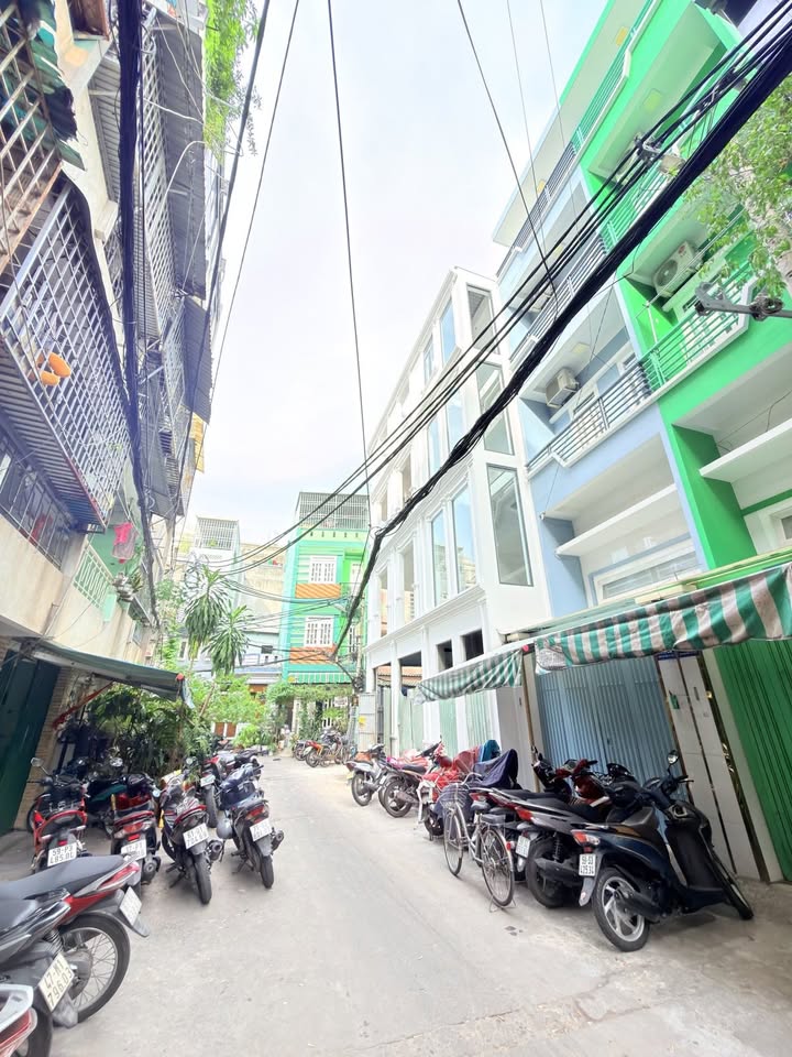 Căn hộ Bình Thạnh 70m² giá 5.2 tỷ - Vị trí đắc địa gần quận 1!