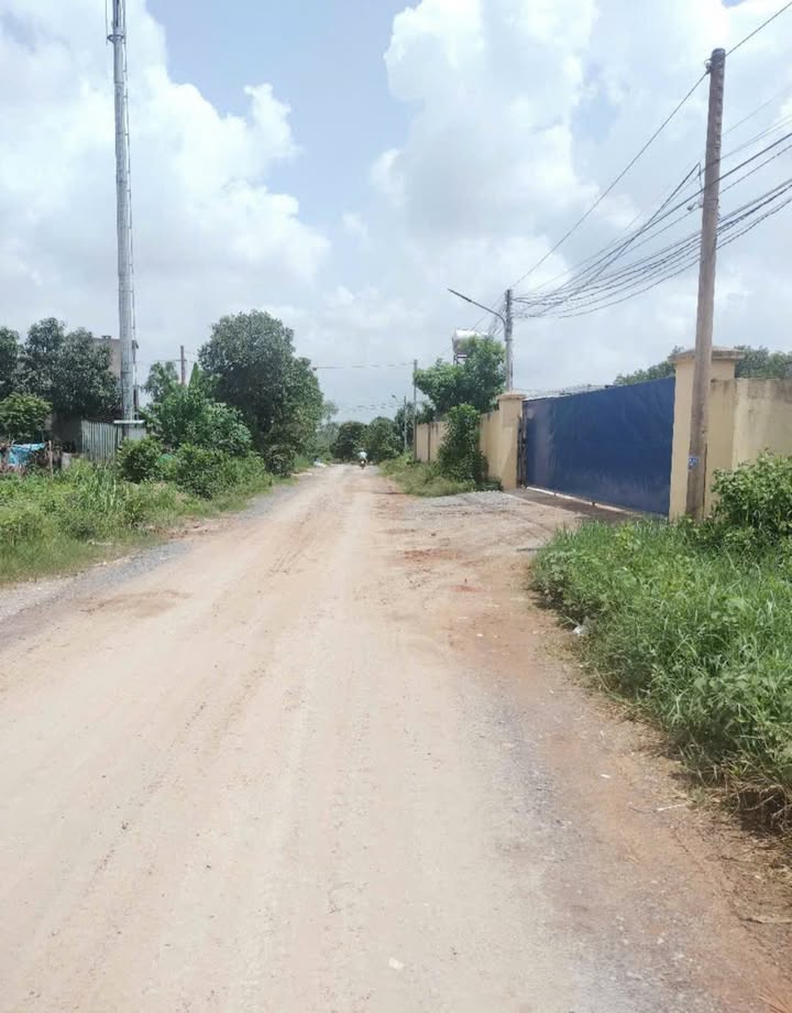 Đất Tân Hiệp Tân Uyên 615m² giá 6.2 tỷ - Tặng nhà xưởng kiên cố!