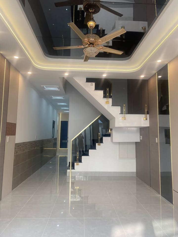 Nhà 2 tầng An Cư, Ninh Kiều 100m² - Full nội thất mới đẹp, sân đậu xe rộng rãi!