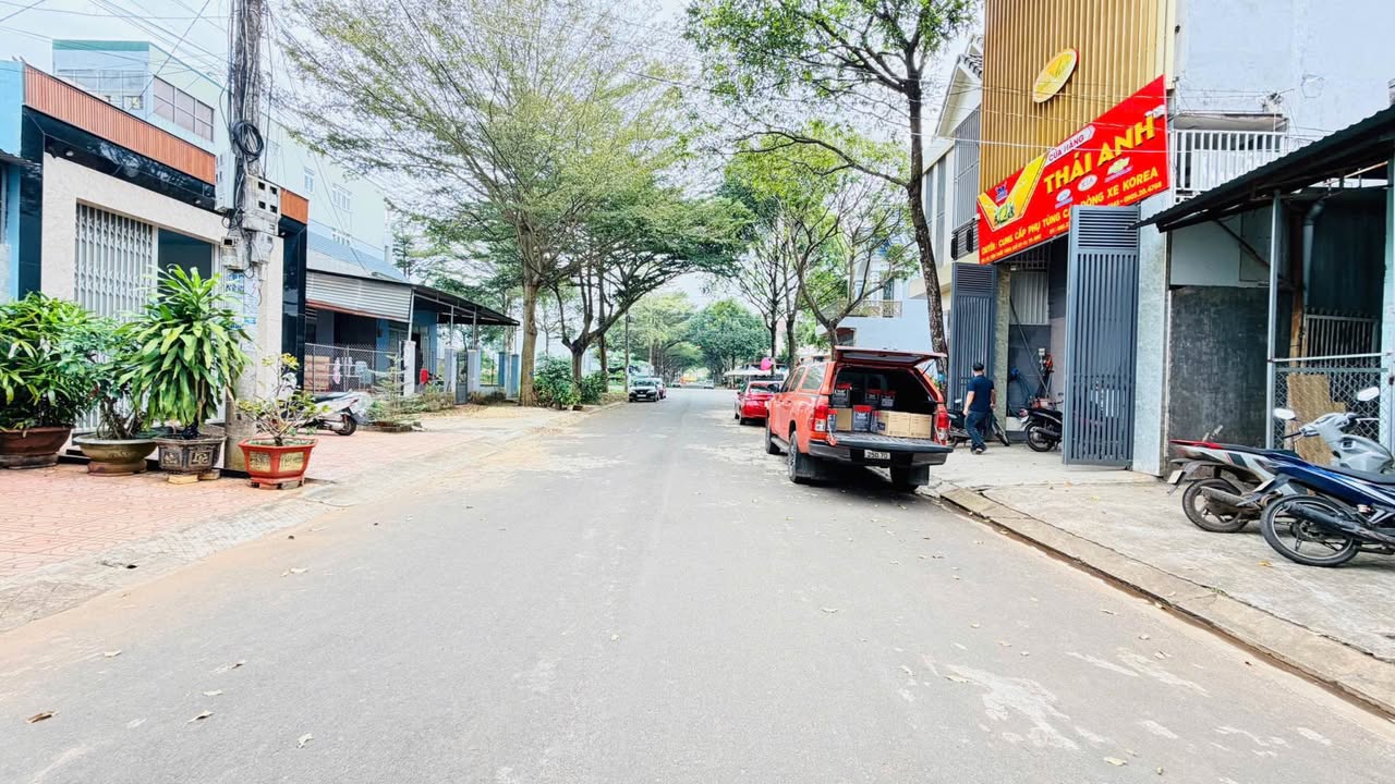 Đất tặng nhà C4 mặt tiền Tôn Thất Tùng 120m² giá 6.95 tỷ - Sẵn sàng vào ở!