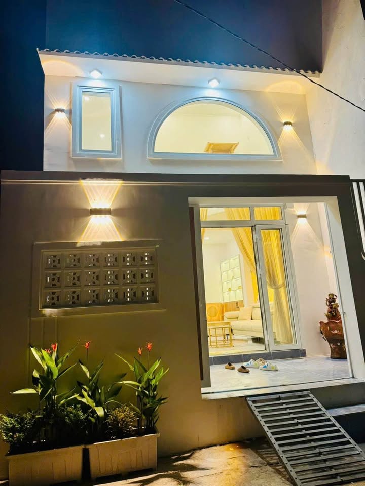 Nhà lầu mới xây Phường Phan Thiết 60m² giá 2.95 tỷ - Sẵn sàng vào ở ngay!