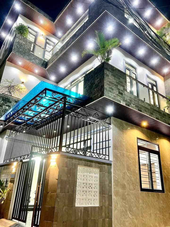 Nhà 3 tầng đường Trần Quang Khải, Nam Định 66m² giá 3,85 tỷ - Thiết kế Villa đẹp mắt!