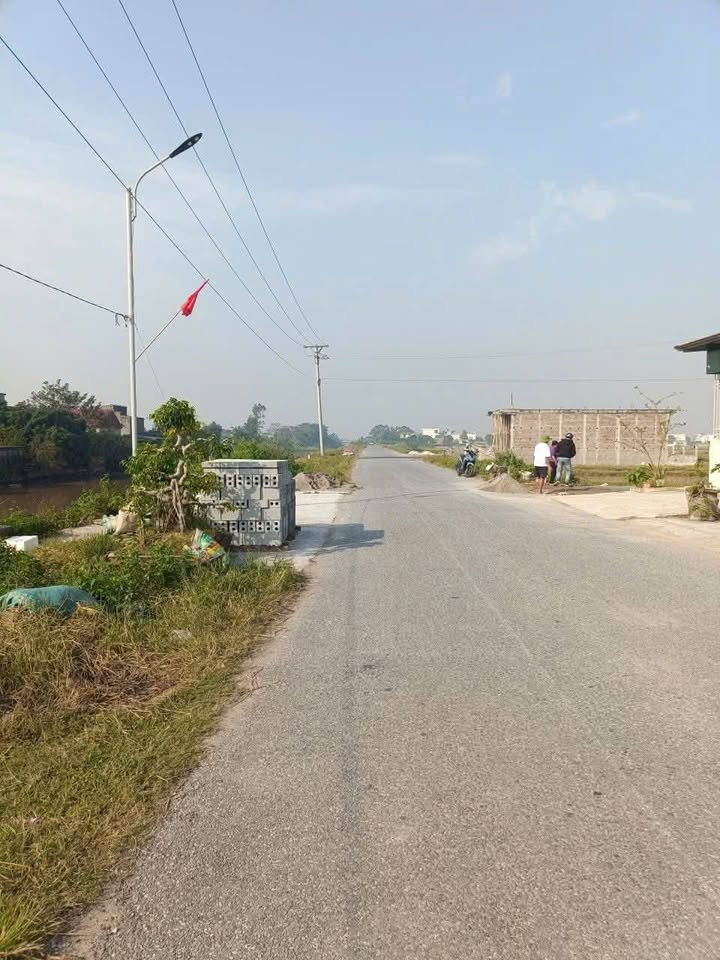 Đất nền Kiến Xương 105m² giá 1.1 tỷ - Vị trí vàng kinh doanh thuận lợi!