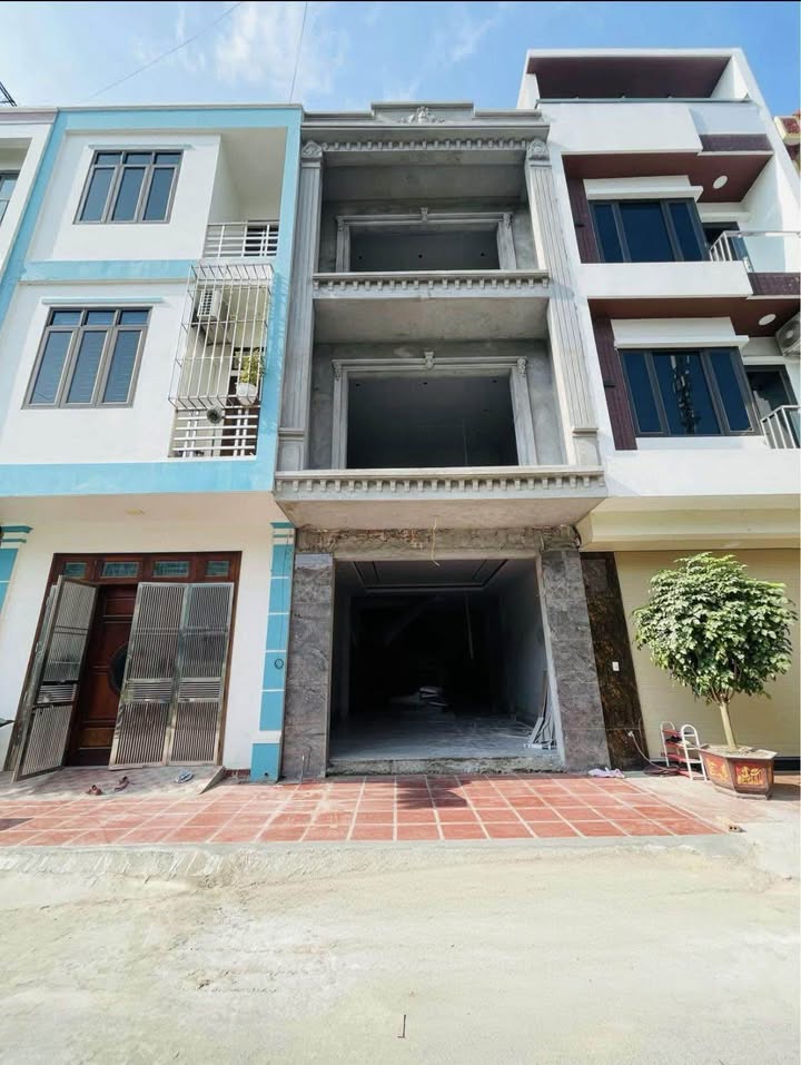 Nhà 3 tầng Trần Lãm, TP Thái Bình 54m² giá 4.1 tỷ - Ô tô đỗ cửa, phong thuỷ đẹp!