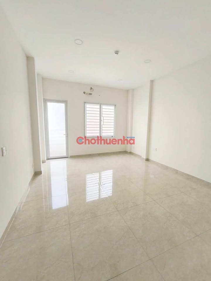 Mặt tiền Nguyễn Thị Minh Khai, Quận 3 - 4.5x10m, 4 Tầng - Kinh doanh sầm uất!