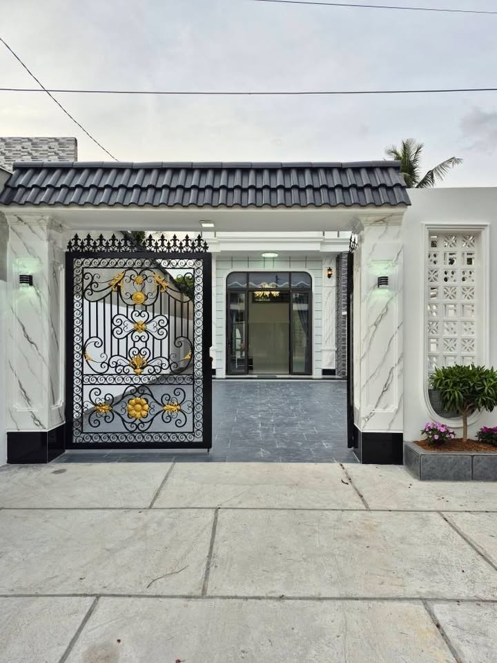 Nhà riêng khu phố Năm Trại, Tây Ninh 203m² giá 1.628 tỷ - Sổ hồng chính chủ, thổ cư 100%!