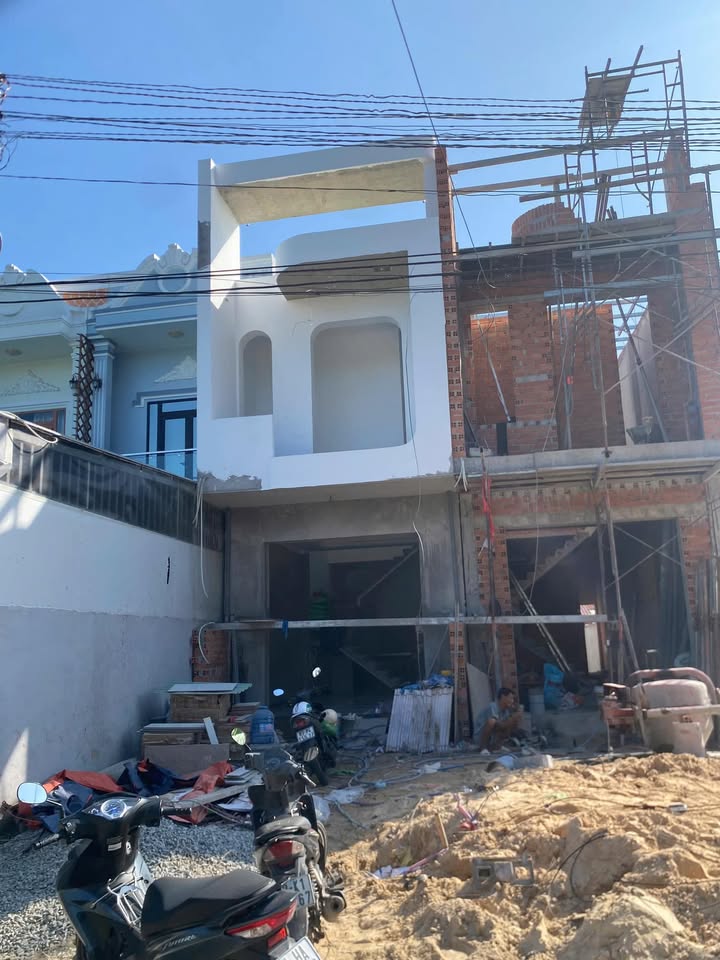 Nhà Hiệp An Thủ Dầu Một 108m² giá 2.98 tỷ - Nhà đẹp, vào ở ngay!