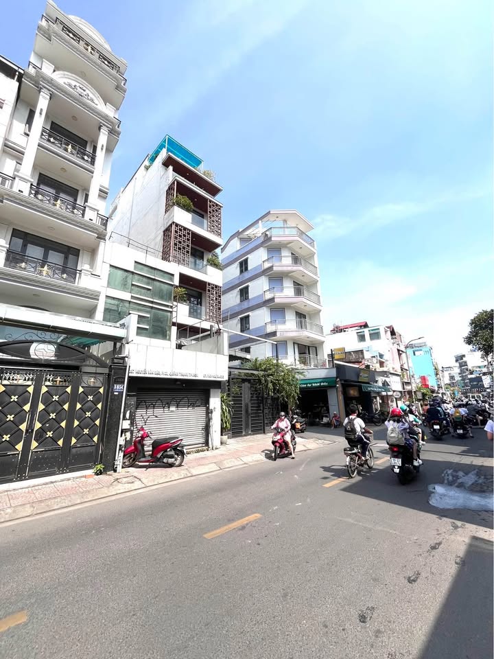 Nhà mặt tiền Nguyễn Văn Đậu, Bình Thạnh 90m² giá 15.999 tỷ - Chính chủ bán gấp!